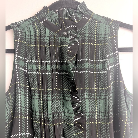 NEW Ann Taylor Petite Sz XS Green Plaid Ruffle Pintuck Sleeveless Blouse Top - Picture 5 of 10